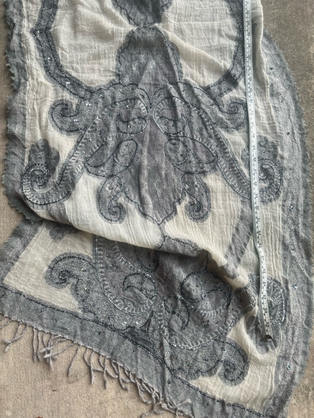 Ahujasons Gray & Cream Beaded Paisley Shawl Wrap - Picture 4 of 7